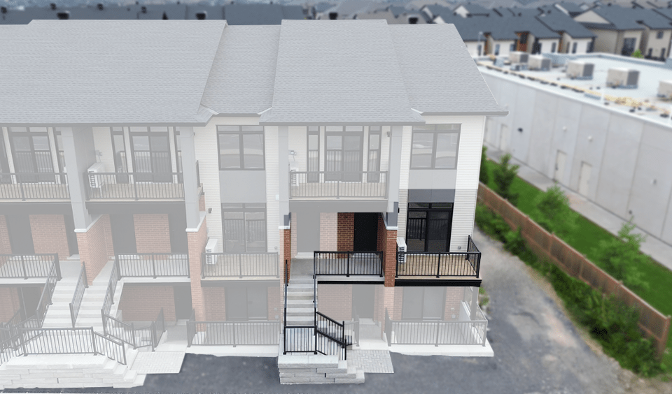 Highgate End Condo - Urbandale Construction